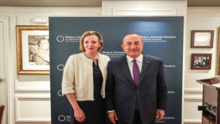 Dışişleri Bakanı Çavuşoğlu, Houston Başkonsolosluğunda vatandaşlarla bir araya geldi