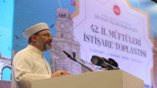 Diyanet İşleri Başkanı Erbaş: İslama yapılan saldırılara karşı savunmayı son nefesimize kadar sürdüreceğiz