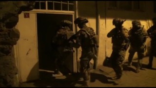 Diyarbakırda torbacılara şafak baskını: 24 tutuklu
