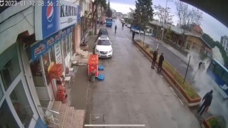 Dolmuş alev alev yanmaktan son anda kurtarıldı