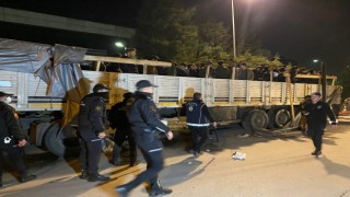 Dorseyi açan polis şoke oldu, 150 düzensiz göçmen çıktı