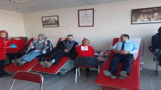 Eczacılardan örnek davranış