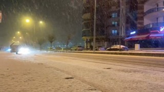 Elazığa mevsimin ilk karı yağdı