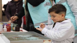 Elazığda anne ve çocuklarına ebru etkinliği