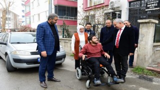 Engelli gence akülü araç sürprizi