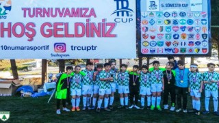 Ermaş Muğlaspor U-11 takımı Sömestr Cup‘tan kupayla döndü