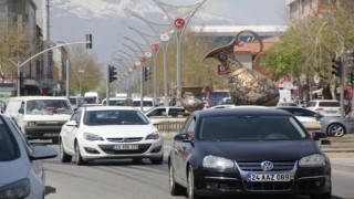 Erzincanda trafiğe kayıtlı araç sayısı aralık ayı sonu itibarıyla 65 bin 156 oldu