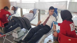 Erzurumda 2023 yılının ilk kan bağışı sağlık çalışanlarından
