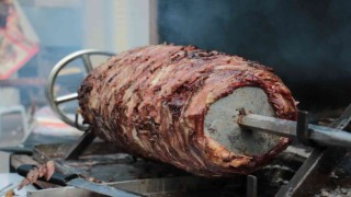 Erzurumlular memleket havası solumak için 2. Erzurum Cağ Kebabı Festivaline akın etti