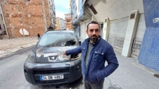 Esenlerde madde bağımlısı şahıs aracı yakıp kaçtı