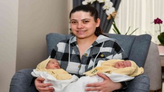 Esenyurtlu üçüzlerin bez ve mamaları belediyeden