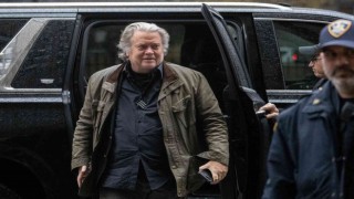 Eski ABD Başkanı Trump'ın danışmanı Bannon mahkemeye çıktı