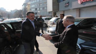 Eski Bakan Pakdemirliden İhlas Medya Grubu Temsilcisi Kahramana ziyaret