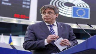 Eski Katalonya Özerk Hükümet Başkanı Puigdemont hakkındaki suçlamalar düşürüldü