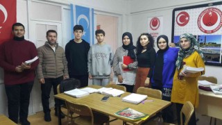 Eskişehirde yaşayan Irak Türkü öğrencilerine Matematik kursu