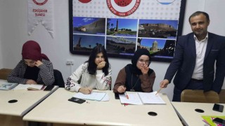 Eskişehirde yaşayan Iraklı Türk öğrencilere İngilizce kursu