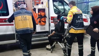 Evi yanan şahıs son anda kurtarılarak hastaneye kaldırıldı