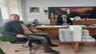 Ezine OSB Müdürü Altınoktan ilkokula kırtasiye yardımı