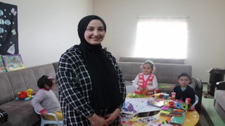 Fedakar öğretmenler köy köy gezerek minik öğrencilere umut oluyor