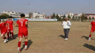 Galibiyete sevinemediler: Futbolcuların soyunma odasındaki eşyaları çalındı