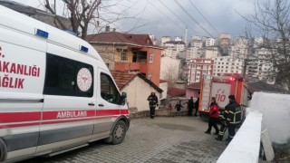 Gecekonduda elektrikli şofben patladı