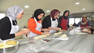 Geleceğin şefleri, Boşnak böreği yapımında hünerlerini sergiledi