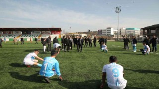 Gölbaşı Belediye Başkanı Şimşek, İlçe Ocaklar Futbol Turnuvası açılış maçına katıldı