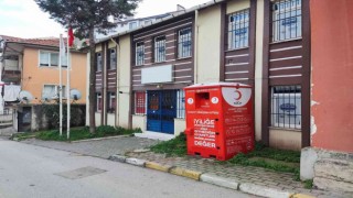 Gölcükün 100 farklı noktasına kıyafet dönüşüm kutuları yerleştirildi