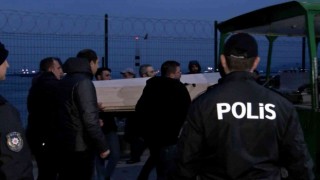 Günlerdir kayıp olan eşinin cansız bedenini sahilde buldu