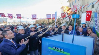 Gürpınarda ilk doğalgaz ateşi yakıldı