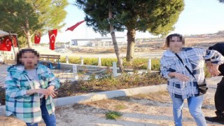 Hamileliklerini bahane edip ev soyan genç kadınlar linçten zor kurtuldu