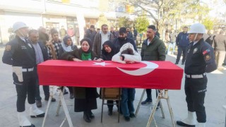 Hayatını kaybeden polis memuru toprağa verildi