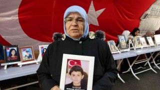 HDP önünde evlat nöbeti devam ediyor