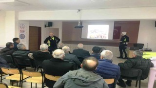 Hisarcıkta muhtarlara ilk yardım ve trafik eğitimi