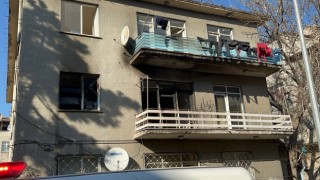 İkamette Çıkan Yangında 1 Kişi Hastaneye Kaldırıldı