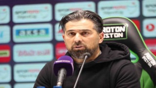 İlhan Palut: “Kazanılması gereken bir maç nasıl negatif bitirilebilir, dersini verdik”