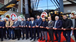 İş ve siyaset dünyasını buluşturan açılış