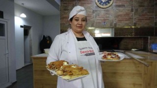 İstanbuldan okumak için geldiği Bafrada pide ustası oldu