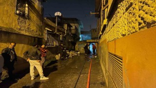 İtfaiye ekipleri yangında 5 çocuğu kurtardı