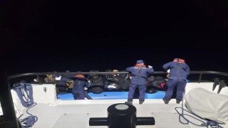 İzmir açıklarında 118 düzensiz göçmen kurtarıldı