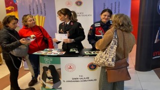 İzmir jandarması anneleri bilgilendirdi