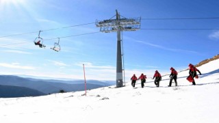 JAK timinden Keltepe Kayak Merkezinde arama kurtarma tatbikatı