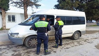Jandarma ekiplerinden emniyet kemeri denetimi