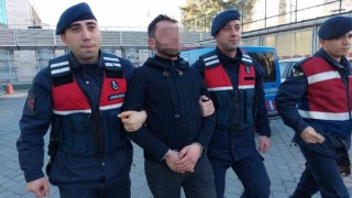 Jandarma evde ayakkabı kutusuna gizlenmiş uyuşturucu hap ele geçirdi