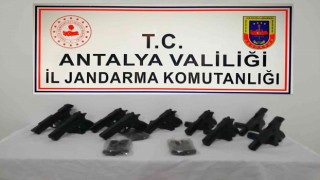 Jandarmadan marka ve seri numarası olmayan el yapımı silah operasyonu