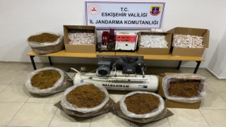 Kaçak tütün sattığı tespit edilen şüpheliyi jandarma yakaladı