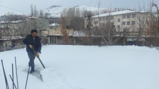 Kar yağışı gelir kaynağı oldu