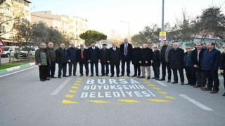Karacabeyde altyapısı tamamlanan yollar asfaltlanıyor