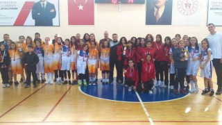 Karamanda düzenlenen okul sporları yıldızlar basketbol müsabakaları sona erdi