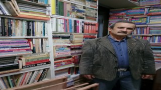 Karataştan yılda 3 kitap